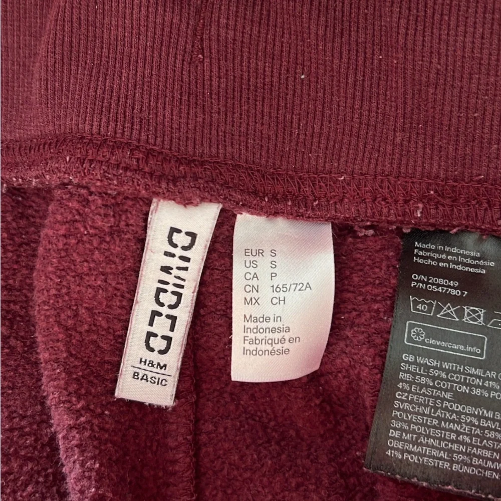 H&M Divided Maroon jogger sweatpants - Picture 3 of 3
